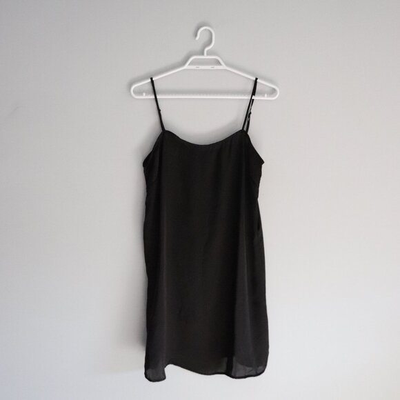 Sleeveless M/L Black Mini Satin Layering Casual Simple Minimalist Slip DressMe - Picture 1 of 8
